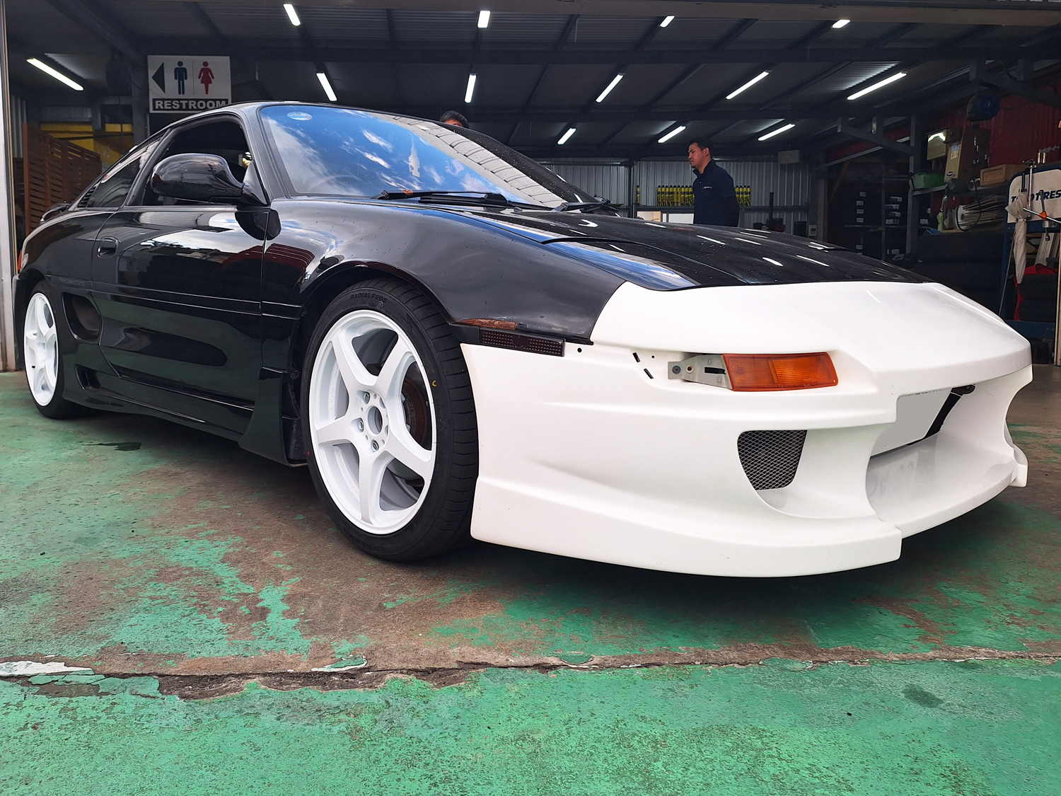 トヨタ MR2　EMOTION T5R 17×7J/8J　MINERVA 215/40R17