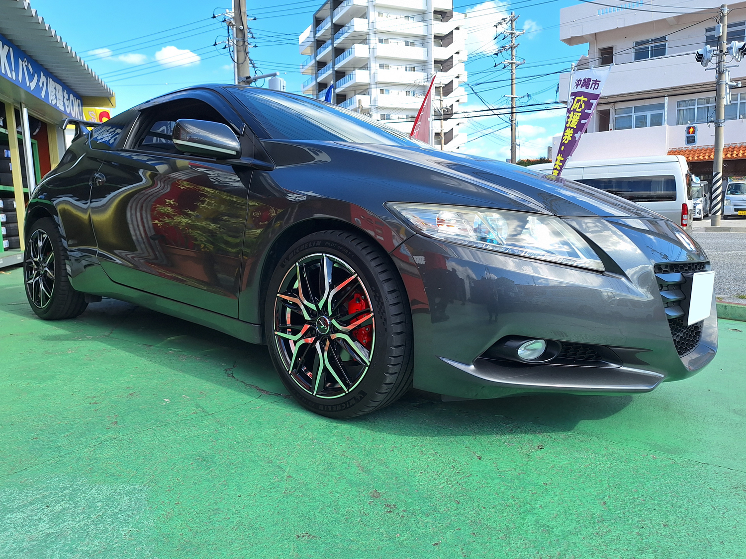 ホンダ CR-Z　LEONIS LM 17×7J　MICHELIN 215/45R17