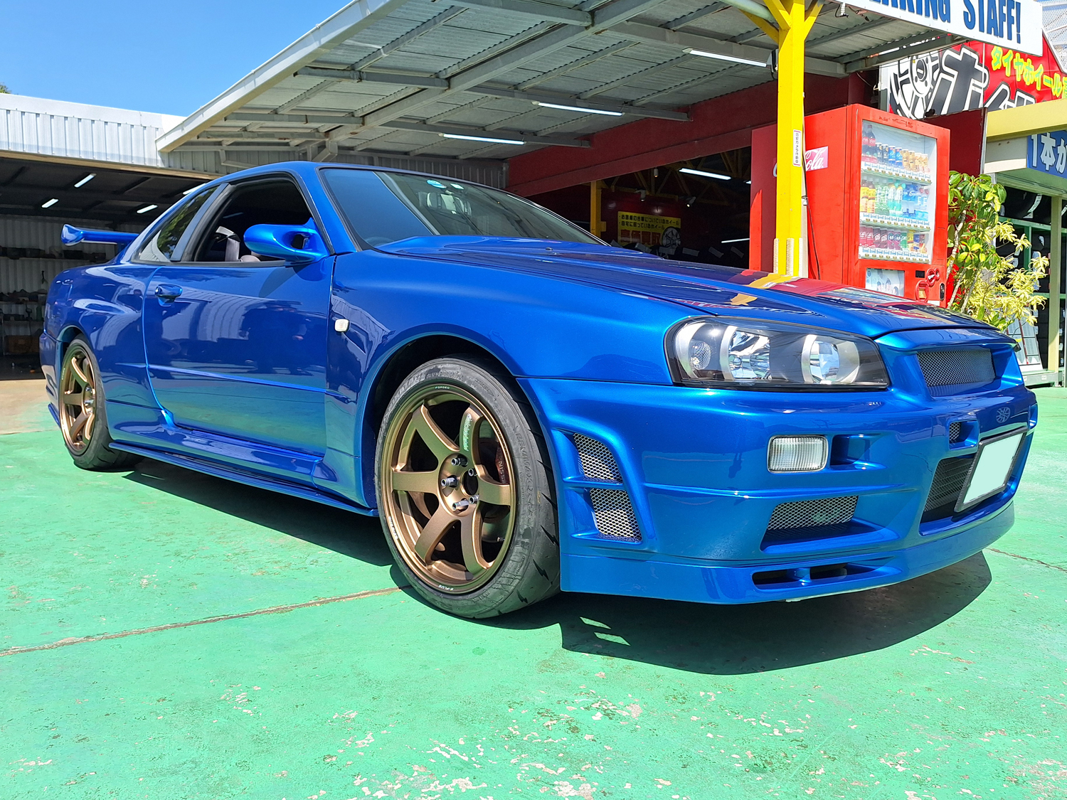 日産 スカイライン R34 GT-TURBO　VOLK RACING TE37 SAGA S-plus 18×9.5J　SHIBATAIRE 235/40R18