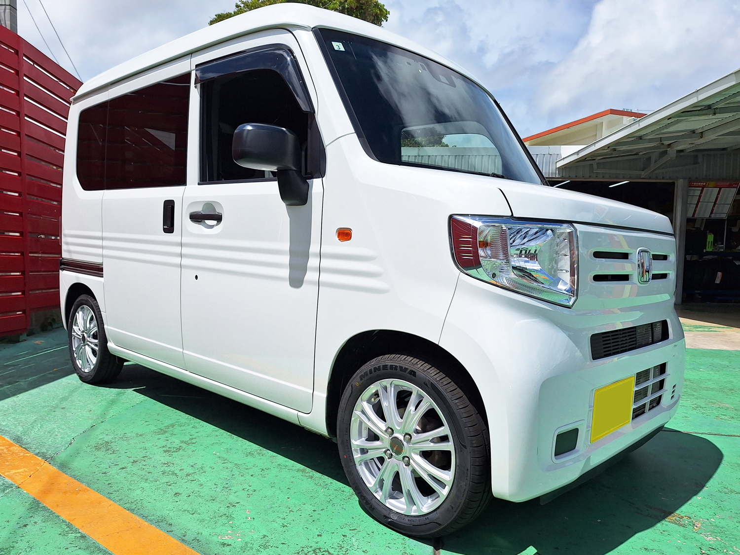 ホンダ N-VAN　LAYCEA RW 15×4.5J　MINERVA 155/65R15